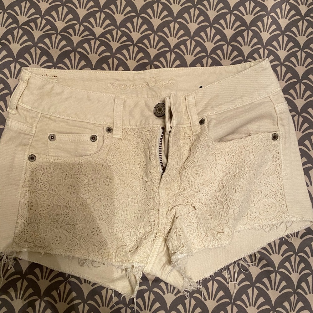 Floral American Eagle Shorts. Size 2
